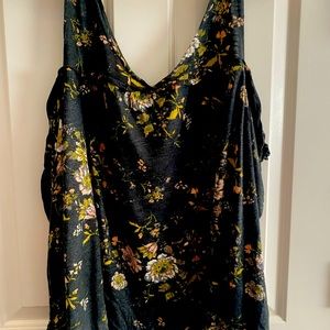 Love on a Hanger cold Shoulder top 1x